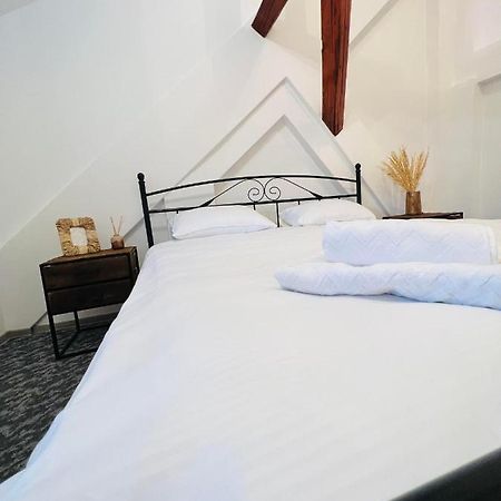 Apartament In Regim Hotelier King Mediaş Exteriér fotografie