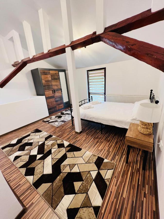 Apartament In Regim Hotelier King Mediaş Exteriér fotografie